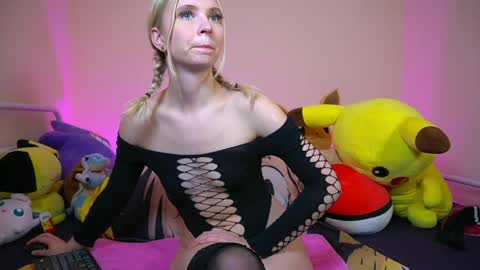 LillyOcean online show from April 16, 2026, 9:39 pm