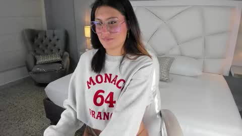 Lilly  online show from October 15, 2025, 4:23 am