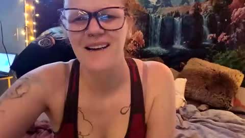 LilMizzTwizid online show from April 4, 2026, 1:59 am