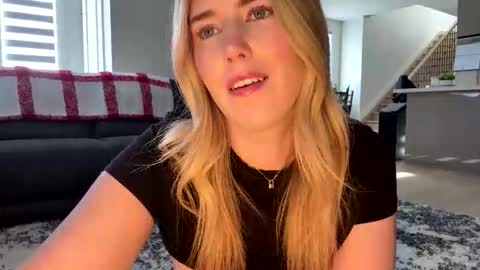 Ava online show from April 9, 2026, 1:49 pm