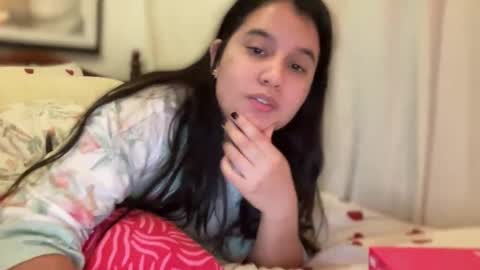 lilprincessxoxo_ online show from May 26, 2026, 3:35 am