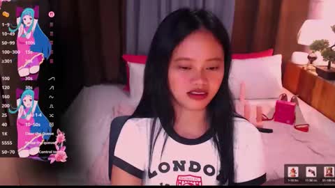Snapshot of lilsweet_marie chatting on May 11, 2026, 9:45 pm Lilsweet marie online show from May 11, 2026, 9:45 pm