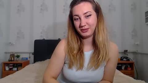 Snapshot of lilu_cute25 chatting on April 30, 2026, 9:37 am lilu_cute25 online show from April 30, 2026, 9:37 am