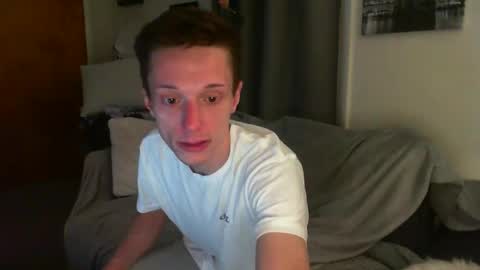 Snapshot of lilvioletxxx chatting on October 5, 2025, 3:27 am Little Violet online show from October 5, 2025, 3:27 am