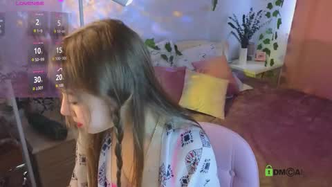 Lily online show from September 17, 2025, 10:17 am