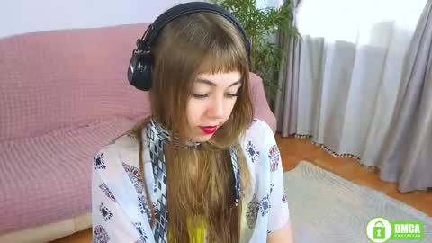 Lily online show from September 20, 2025, 9:54 am
