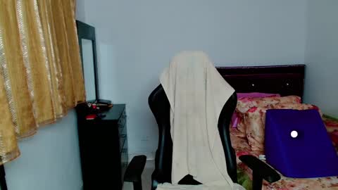 Snapshot of lily_benet1 chatting on February 15, 2025, 4:45 pm LILYB online show from February 15, 2025, 4:45 pm