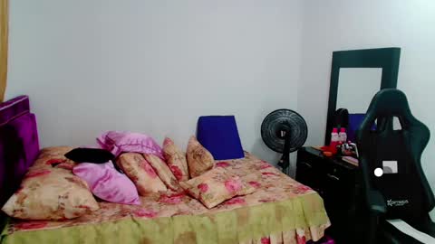 Snapshot of lily_benet1 chatting on February 26, 2025, 5:31 am LILYB online show from February 26, 2025, 5:31 am