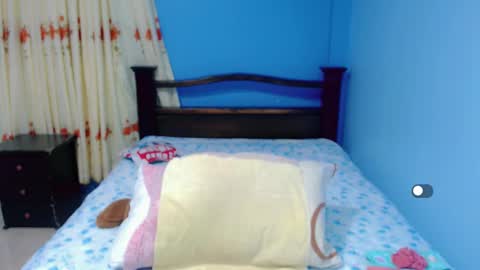 Snapshot of lily_benet1 chatting on September 30, 2025, 12:04 am LILYB online show from September 30, 2025, 12:04 am