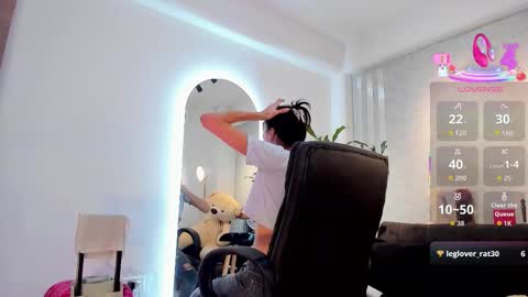 lily_cash1 online show from February 12, 2026, 2:12 pm