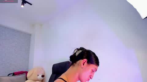 lily_cash1 online show from April 9, 2026, 11:26 am