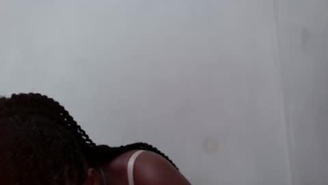 lily_cruise online show from September 13, 2025, 9:20 am