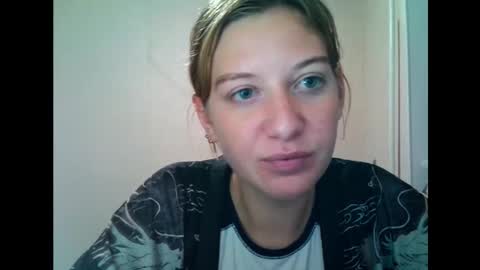 Snapshot of lily_ember chatting on September 20, 2025, 8:10 pm lily_ember online show from September 20, 2025, 8:10 pm
