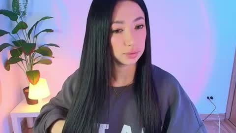 Snapshot of lily_evans_ chatting on June 17, 2026, 12:24 am just lily online show from June 17, 2026, 12:24 am