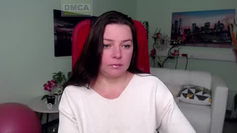 Lily online show from November 26, 2025, 10:05 am