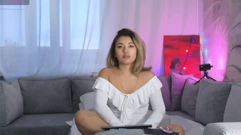 Lily online show from January 12, 2025, 6:06 am