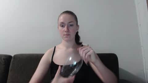 lily_love_x online show from October 20, 2025, 2:01 am