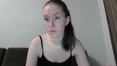 Snapshot of lily_love_x chatting on April 10, 2026, 3:01 am lily_love_x online show from April 10, 2026, 3:01 am