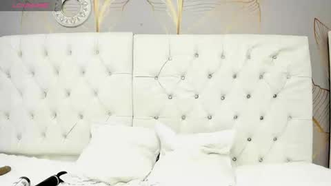 Lily online show from February 5, 2025, 4:36 pm