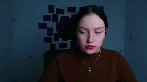 Snapshot of lily_lyyy chatting on January 9, 2026, 12:19 pm Lily online show from January 9, 2026, 12:19 pm