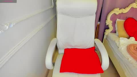 Lily online show from March 15, 2026, 3:45 am