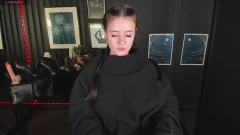 Lily online show from December 7, 2024, 6:21 am