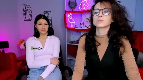 Snapshot of lily_rosss chatting on February 28, 2025, 12:20 pm Lily online show from February 28, 2025, 12:20 pm