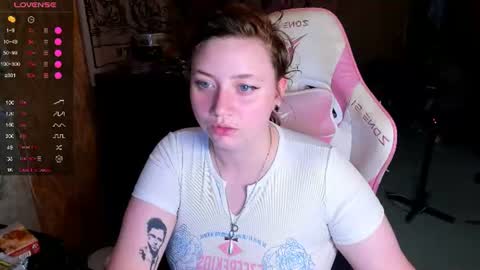 Snapshot of lily_shamy chatting on July 8, 2026, 7:07 pm Alice online show from July 8, 2026, 7:07 pm
