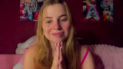 Snapshot of lily_smily chatting on January 12, 2026, 10:15 pm Lily online show from January 12, 2026, 10:15 pm