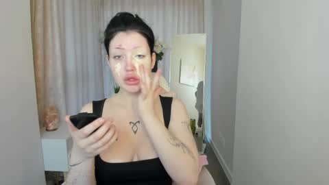 Snapshot of lily_sterling chatting on May 11, 2026, 1:22 am lily online show from May 11, 2026, 1:22 am