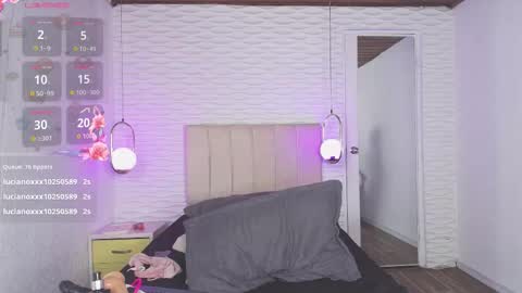 lily_waist online show from November 14, 2025, 3:33 pm