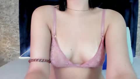 LilyWoodz online show from October 12, 2025, 3:44 pm