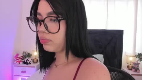 LilyWoodz online show from June 1, 2026, 7:04 pm