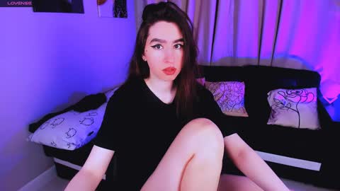 Snapshot of lily_xbaby chatting on February 2, 2025, 8:57 am LILY online show from February 2, 2025, 8:57 am