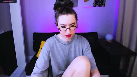 Snapshot of lily_xbaby chatting on May 16, 2026, 12:15 pm LILY online show from May 16, 2026, 12:15 pm