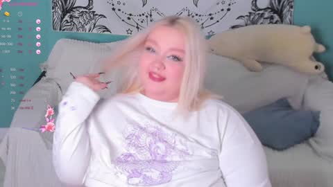 Lily online show from December 18, 2024, 8:03 pm