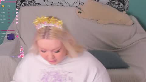 Lily online show from December 30, 2024, 7:21 pm