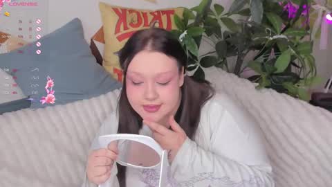 Lily online show from October 16, 2025, 3:18 am