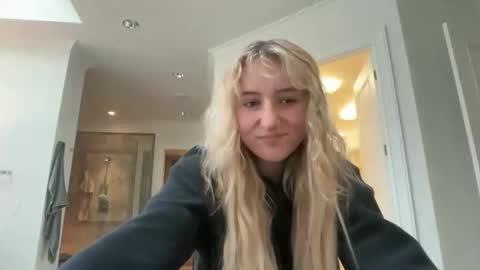 lilybrown07 online show from February 20, 2026, 7:58 pm