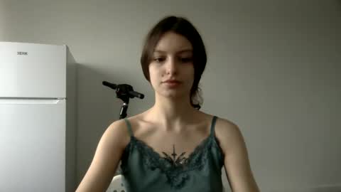 lilycandy_ online show from March 7, 2025, 10:24 am