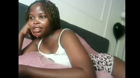 lilycelest online show from May 26, 2026, 3:41 pm
