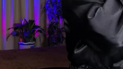 Lily online show from October 27, 2025, 4:55 pm