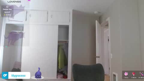 Lily Grace online show from October 31, 2025, 8:10 pm