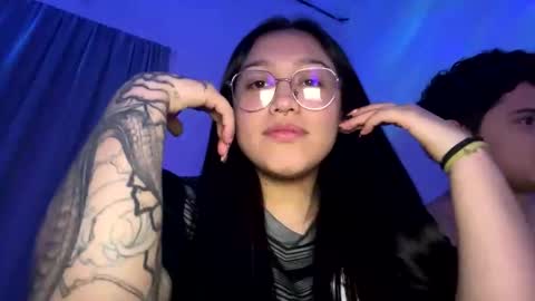 Lily online show from May 3, 2026, 4:29 am