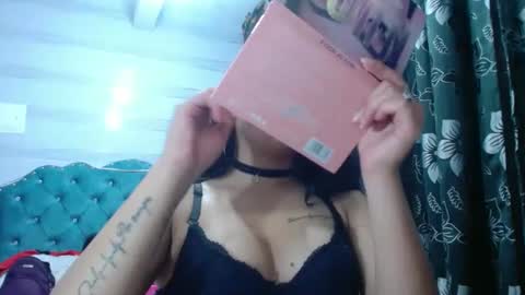 lilyjamesx online show from February 21, 2025, 8:49 pm