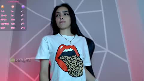 Liliana louise online show from December 3, 2024, 2:27 pm