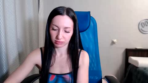 Lily online show from December 7, 2024, 11:18 am