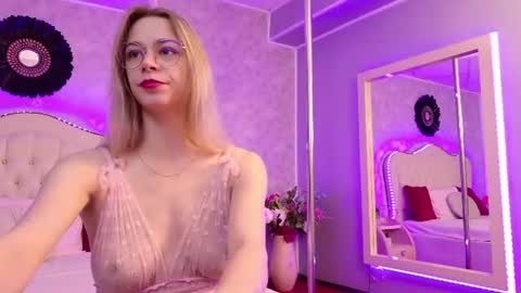 Snapshot of lilyrose_ chatting on June 24, 2026, 3:16 am online show from June 24, 2026, 3:16 am