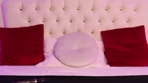 Snapshot of lilyrose_ chatting on June 27, 2026, 3:33 am online show from June 27, 2026, 3:33 am