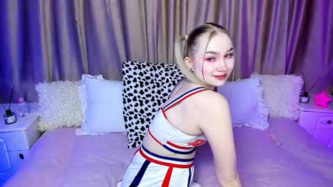 Lilian online show from November 6, 2025, 3:51 am